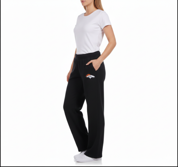 صورة بنطلون اسود ريبوك AUWC5021-NO1