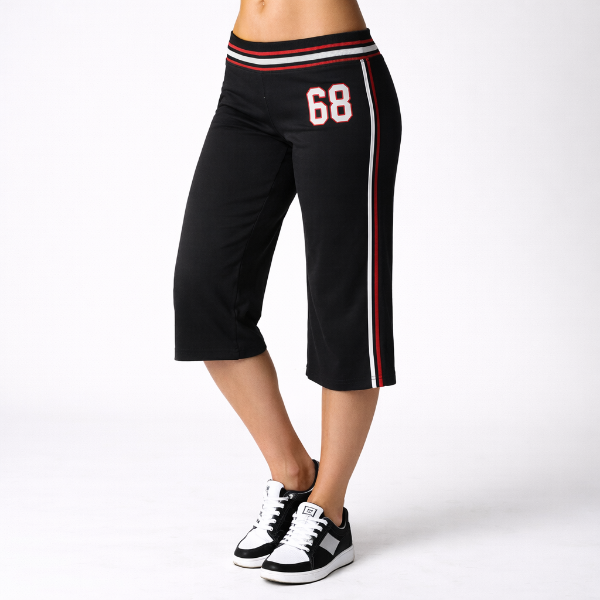 Picture of black barmuda reebok size (8)