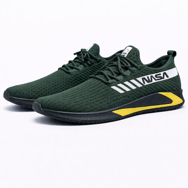 صورة حذاء اخضر غامق خط ابيض ناسا