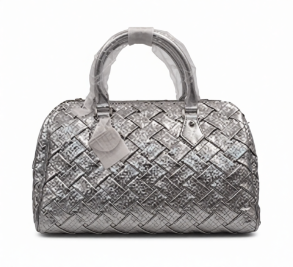 صورة شنطه يد نسائي ALEX MAX لون فضي