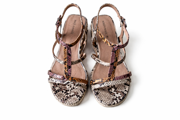 صورة (Mariamare) صندل بنقشة الثعبان ونعل مرتفع