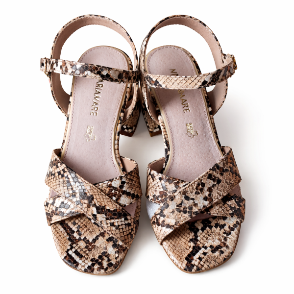 صورة صندل بنقشة الثعبان (Mariamare)