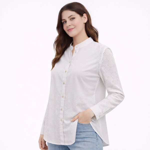 صورة بلوزة بيضاء بتطريز مفرغ راقٍ (Hanita)