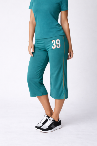 صورة بنطلون قصير اخضر (Reebok)