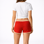 صورة شورت احمر (Reebok)