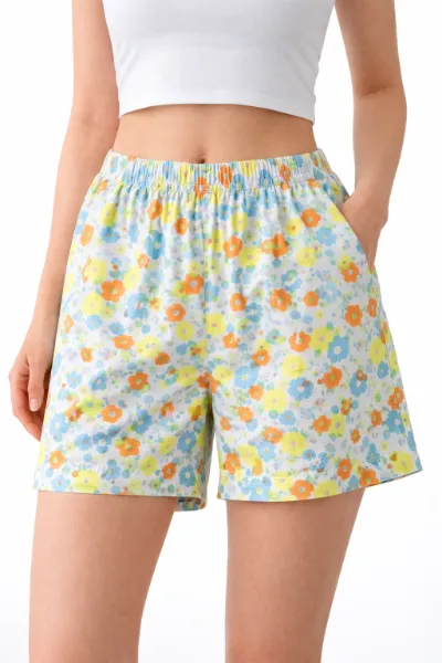 صورة شورت صيفي بطبعة زهور (INSIDE)