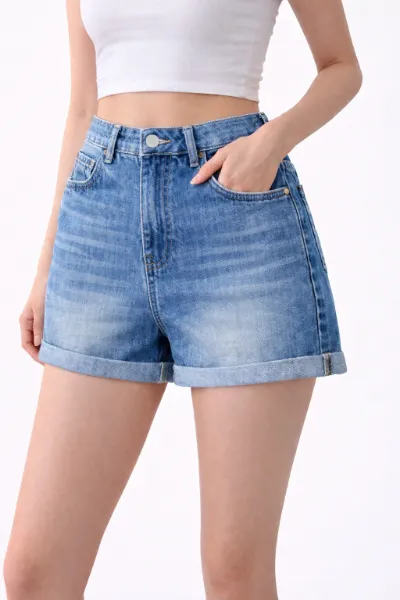 صورة شورت جينز   (INSIDE)