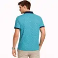 صورة قميص بولو فيروزي بنقشة عصرية (IN SIDE)