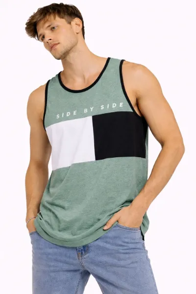 صورة تانك توب رياضي أخضر كاجوال (INSIDE)