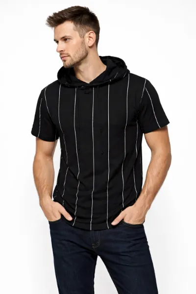 صورة تيشيرت رجالي أسود مخطط بغطاء رأس (INSIDE)