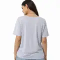 صورة تيشيرت حريمي لافندر بياقة V وطبعة براقة (IN SIDE)