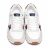 صورة حذاء سنيكرز رجالي أبيض بتفاصيل كحلي وأحمر  (INSIDE)