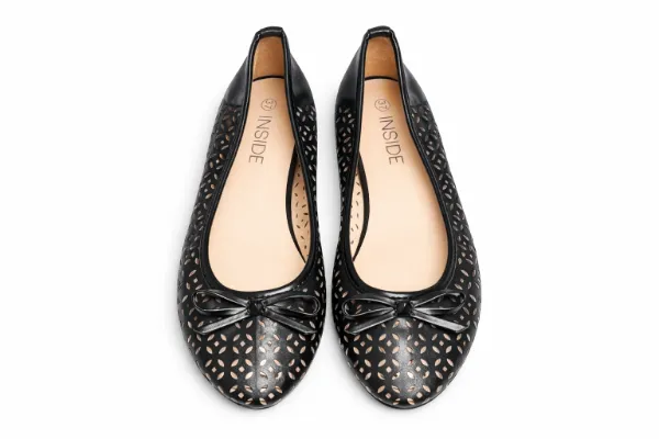 صورة حذاء باليرينا نسائي أسود مزخرف (INSIDE)