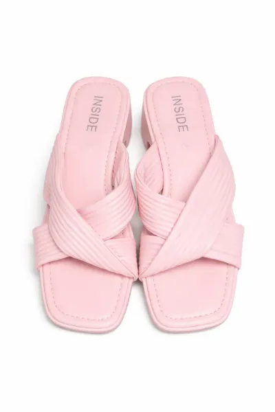 صورة شبشب نسائي بكعب وردي (INSIDE)