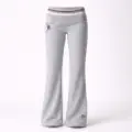 صورة بنطلون رمادي (Reebok)