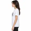 صورة تيشرت نسائي أبيض مطبوع